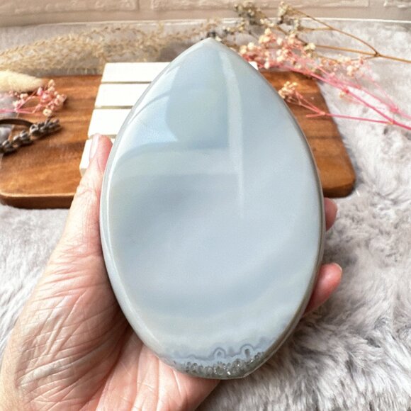 Gorgeous Agate with Druzy Flame/Free Form - Picture 4 of 6